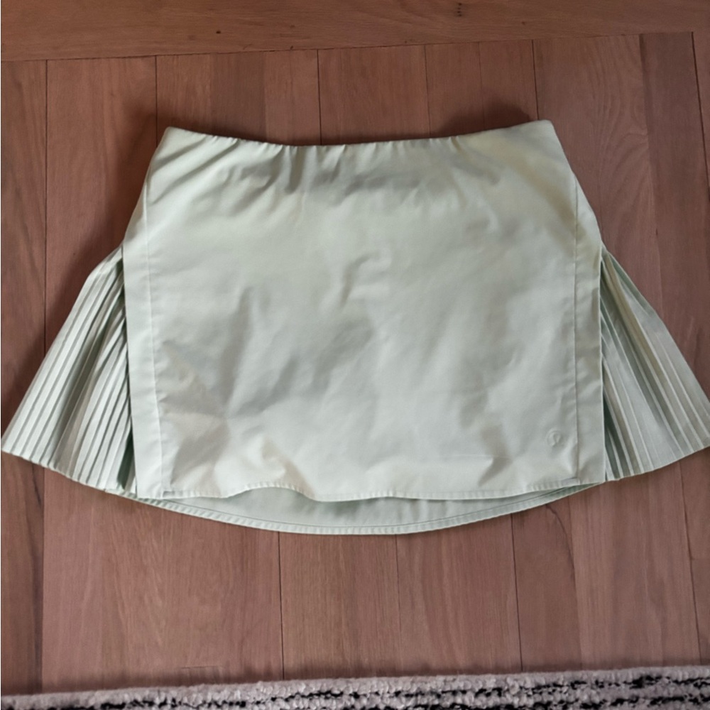 lululemon play off the pleat
